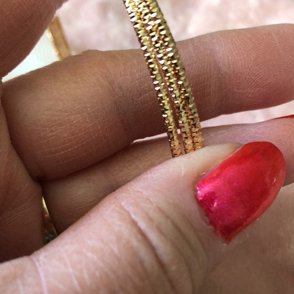 NWOT Beautiful Triple Wire Textured Gold Tone Pierced Hoop Earrings! - Picture 4 of 4